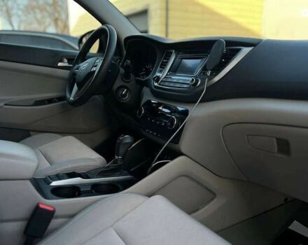 Хендай Туксон, объемом двигателя 2 л и пробегом 80 тыс. км за 17990 $, фото 23 на Automoto.ua