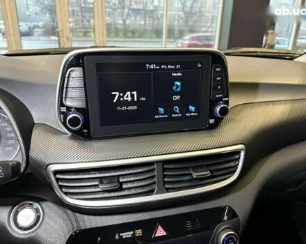 Хендай Туксон, объемом двигателя 1.6 л и пробегом 147 тыс. км за 20500 $, фото 25 на Automoto.ua