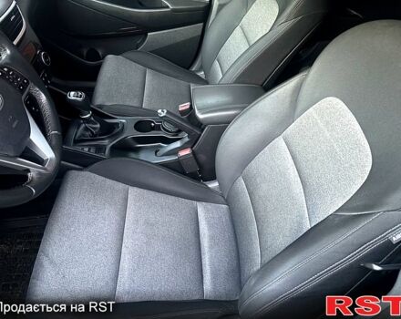 Хендай Туксон, объемом двигателя 2 л и пробегом 36 тыс. км за 19400 $, фото 11 на Automoto.ua