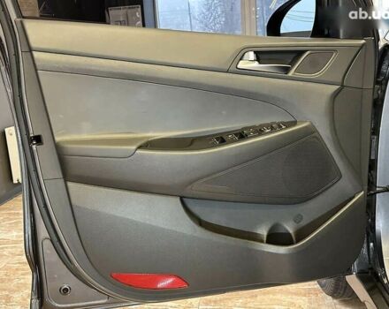 Хендай Туксон, объемом двигателя 1.6 л и пробегом 147 тыс. км за 20500 $, фото 16 на Automoto.ua