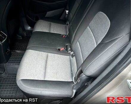 Хендай Туксон, объемом двигателя 2 л и пробегом 36 тыс. км за 19400 $, фото 8 на Automoto.ua