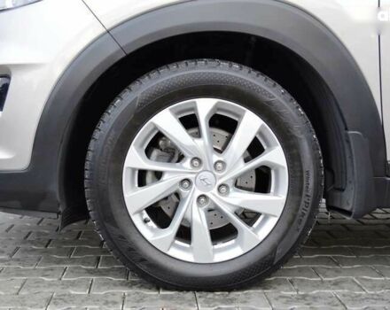 Хендай Туксон, объемом двигателя 1.6 л и пробегом 118 тыс. км за 18700 $, фото 7 на Automoto.ua