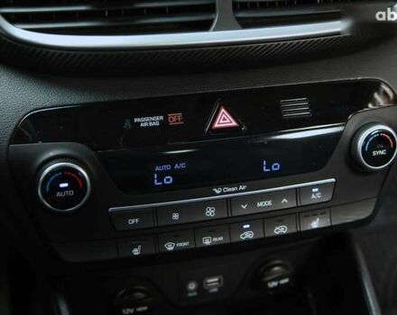 Хендай Туксон, объемом двигателя 0 л и пробегом 109 тыс. км за 17000 $, фото 17 на Automoto.ua