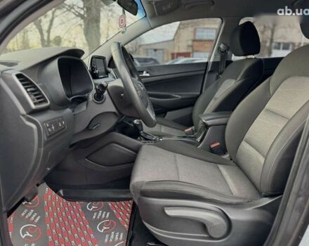 Хендай Туксон, объемом двигателя 2 л и пробегом 102 тыс. км за 16900 $, фото 23 на Automoto.ua