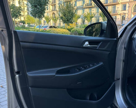 Хендай Туксон, объемом двигателя 2 л и пробегом 87 тыс. км за 25200 $, фото 15 на Automoto.ua