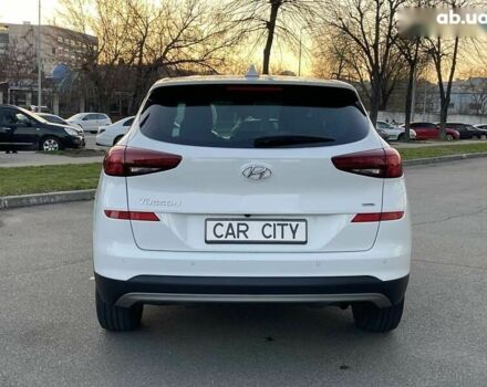 Хендай Туксон, объемом двигателя 2 л и пробегом 62 тыс. км за 19999 $, фото 5 на Automoto.ua