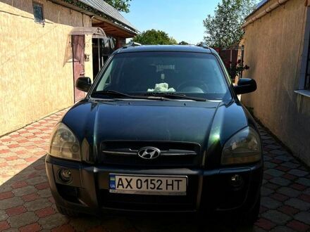 Хендай Туксон, об'ємом двигуна 2 л та пробігом 261 тис. км за 8000 $, фото 1 на Automoto.ua