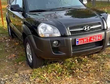 Хендай Туксон, объемом двигателя 2 л и пробегом 131 тыс. км за 8800 $, фото 1 на Automoto.ua
