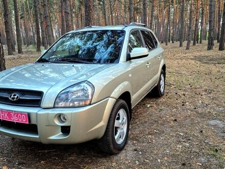 Хендай Туксон 2007 в Харькове на Automoto.ua Хендай Туксон, объемом двигателя 1.6 л и пробегом 200 тыс. км за 8200 $, фото 1 на Automoto.ua