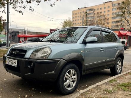 Хендай Туксон, объемом двигателя 2 л и пробегом 315 тыс. км за 7499 $, фото 1 на Automoto.ua