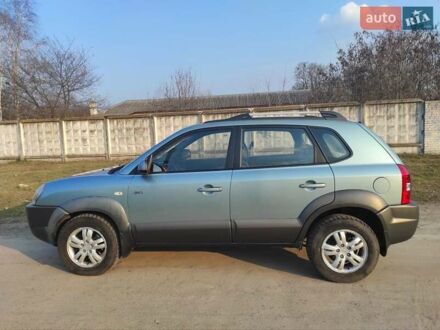 Хендай Туксон 2008 в Черкассах на Automoto.ua Хендай Туксон, объемом двигателя 1.99 л и пробегом 210 тыс. км за 10200 $, фото 1 на Automoto.ua