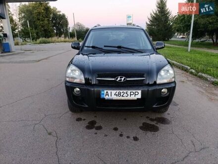 Хендай Туксон, объемом двигателя 1.98 л и пробегом 200 тыс. км за 8000 $, фото 1 на Automoto.ua