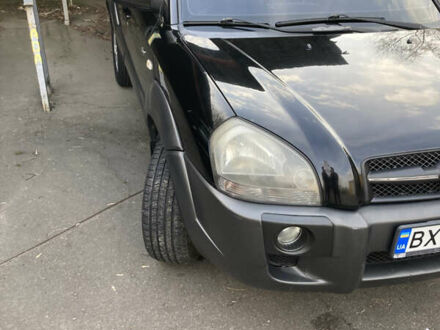 Хендай Туксон, объемом двигателя 1.99 л и пробегом 303 тыс. км за 8500 $, фото 1 на Automoto.ua