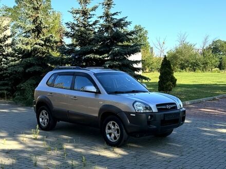 Хендай Туксон, объемом двигателя 2 л и пробегом 198 тыс. км за 8950 $, фото 1 на Automoto.ua