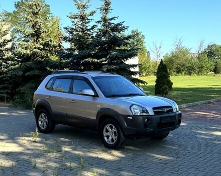 Хендай Туксон, объемом двигателя 2 л и пробегом 198 тыс. км за 8950 $, фото 1 на Automoto.ua