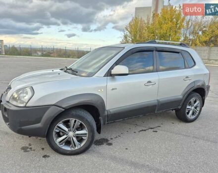 Хендай Туксон, об'ємом двигуна 1.98 л та пробігом 230 тис. км за 9100 $, фото 1 на Automoto.ua