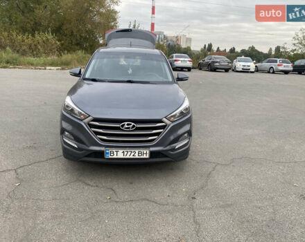 Хендай Туксон, объемом двигателя 2 л и пробегом 195 тыс. км за 16000 $, фото 1 на Automoto.ua