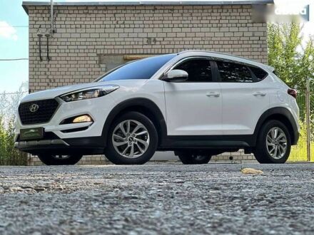 Хендай Туксон 2017 в Киеве на Automoto.ua Хендай Туксон, объемом двигателя 1.7 л и пробегом 145 тыс. км за 17990 $, фото 1 на Automoto.ua