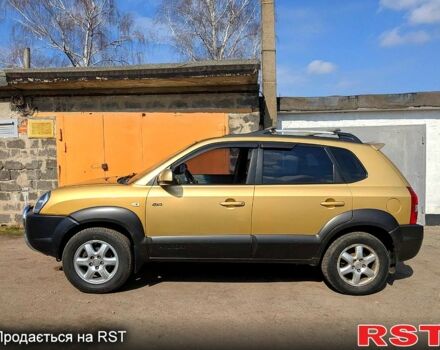 Желтый Хендай Туксон, объемом двигателя 2 л и пробегом 0 тыс. км за 6500 $, фото 1 на Automoto.ua