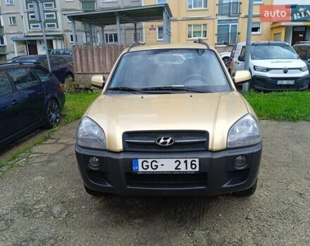 Желтый Хендай Туксон, объемом двигателя 0 л и пробегом 147 тыс. км за 4500 $, фото 1 на Automoto.ua