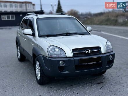 Хендай Туксон 2007 в Виннице на Automoto.ua Желтый Хендай Туксон, объемом двигателя 2 л и пробегом 202 тыс. км за 7550 $, фото 1 на Automoto.ua
