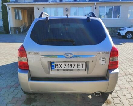 Серый Хендай Туксон, объемом двигателя 2 л и пробегом 178 тыс. км за 6200 $, фото 5 на Automoto.ua