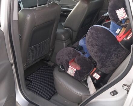 Серый Хендай Туксон, объемом двигателя 2 л и пробегом 207 тыс. км за 7500 $, фото 6 на Automoto.ua