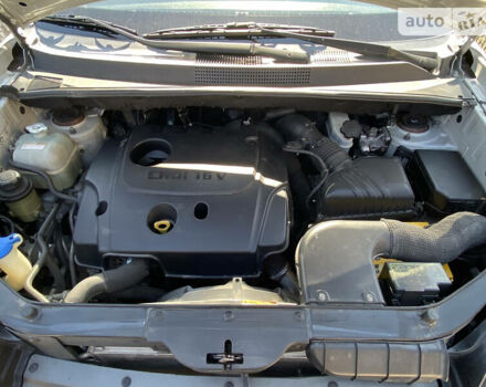 Серый Хендай Туксон, объемом двигателя 2 л и пробегом 211 тыс. км за 5300 $, фото 11 на Automoto.ua