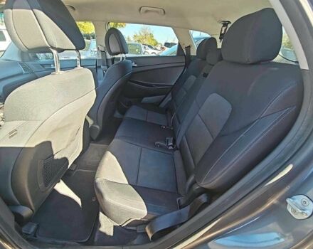 Серый Хендай Туксон, объемом двигателя 0 л и пробегом 90 тыс. км за 5000 $, фото 3 на Automoto.ua