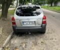 Серый Хендай Туксон, объемом двигателя 2 л и пробегом 280 тыс. км за 3200 $, фото 1 на Automoto.ua
