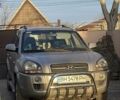 Сірий Хендай Туксон, об'ємом двигуна 2 л та пробігом 200 тис. км за 7000 $, фото 1 на Automoto.ua