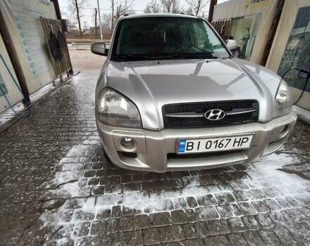 Серый Хендай Туксон, объемом двигателя 2 л и пробегом 240 тыс. км за 8200 $, фото 8 на Automoto.ua