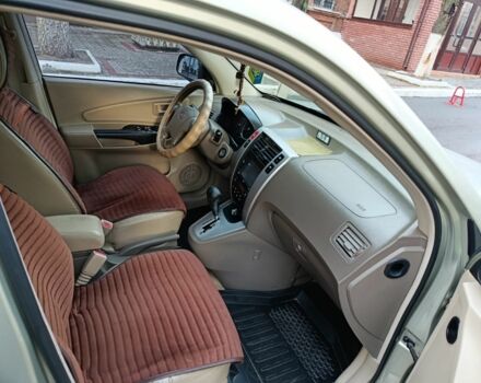 Серый Хендай Туксон, объемом двигателя 2 л и пробегом 285 тыс. км за 7600 $, фото 6 на Automoto.ua