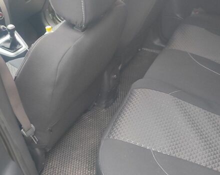 Серый Хендай Туксон, объемом двигателя 2 л и пробегом 169 тыс. км за 7500 $, фото 6 на Automoto.ua