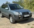 Сірий Хендай Туксон, об'ємом двигуна 2 л та пробігом 160 тис. км за 9200 $, фото 5 на Automoto.ua