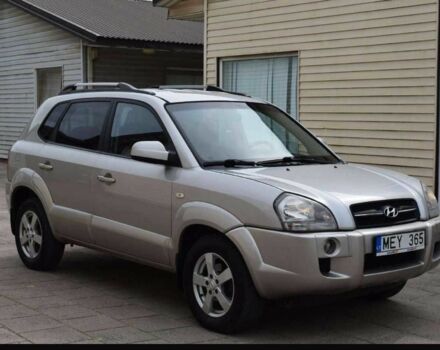Серый Хендай Туксон, объемом двигателя 2 л и пробегом 230 тыс. км за 5500 $, фото 13 на Automoto.ua