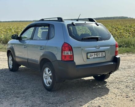 Сірий Хендай Туксон, об'ємом двигуна 2 л та пробігом 160 тис. км за 9200 $, фото 10 на Automoto.ua