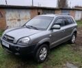 Серый Хендай Туксон, объемом двигателя 2 л и пробегом 78 тыс. км за 11600 $, фото 1 на Automoto.ua