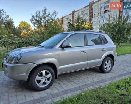 Хендай Туксон 2004 в Львове на Automoto.ua Серый Хендай Туксон, объемом двигателя 1.98 л и пробегом 230 тыс. км за 4900 $, фото 13 на Automoto.ua