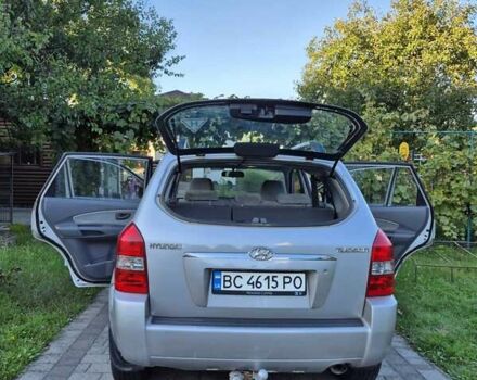 Сірий Хендай Туксон, об'ємом двигуна 1.98 л та пробігом 230 тис. км за 5500 $, фото 6 на Automoto.ua