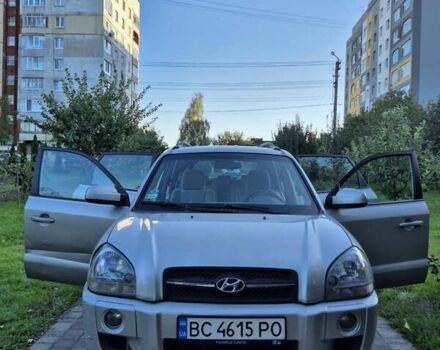 Сірий Хендай Туксон, об'ємом двигуна 1.98 л та пробігом 230 тис. км за 5500 $, фото 2 на Automoto.ua