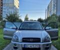 Сірий Хендай Туксон, об'ємом двигуна 1.98 л та пробігом 230 тис. км за 5500 $, фото 2 на Automoto.ua