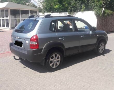 Серый Хендай Туксон, объемом двигателя 2 л и пробегом 235 тыс. км за 4600 $, фото 9 на Automoto.ua