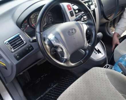 Серый Хендай Туксон, объемом двигателя 2 л и пробегом 320 тыс. км за 6400 $, фото 3 на Automoto.ua