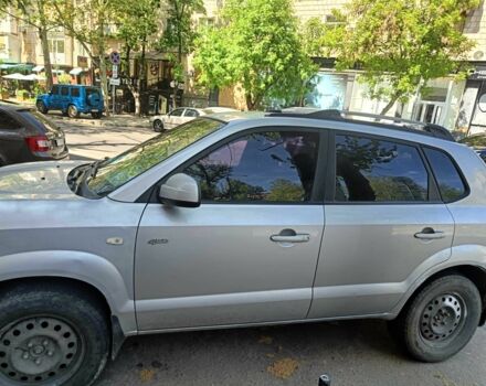 Сірий Хендай Туксон, об'ємом двигуна 2 л та пробігом 3 тис. км за 4900 $, фото 2 на Automoto.ua