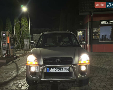 Сірий Хендай Туксон, об'ємом двигуна 2 л та пробігом 262 тис. км за 6200 $, фото 5 на Automoto.ua