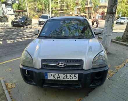 Сірий Хендай Туксон, об'ємом двигуна 2 л та пробігом 3 тис. км за 4900 $, фото 3 на Automoto.ua