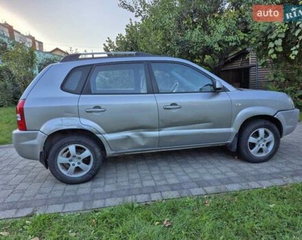 Сірий Хендай Туксон, об'ємом двигуна 1.98 л та пробігом 230 тис. км за 5500 $, фото 9 на Automoto.ua