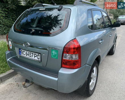 Серый Хендай Туксон, объемом двигателя 1.99 л и пробегом 194 тыс. км за 7850 $, фото 3 на Automoto.ua