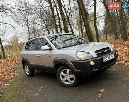 Серый Хендай Туксон, объемом двигателя 2 л и пробегом 248 тыс. км за 6599 $, фото 7 на Automoto.ua